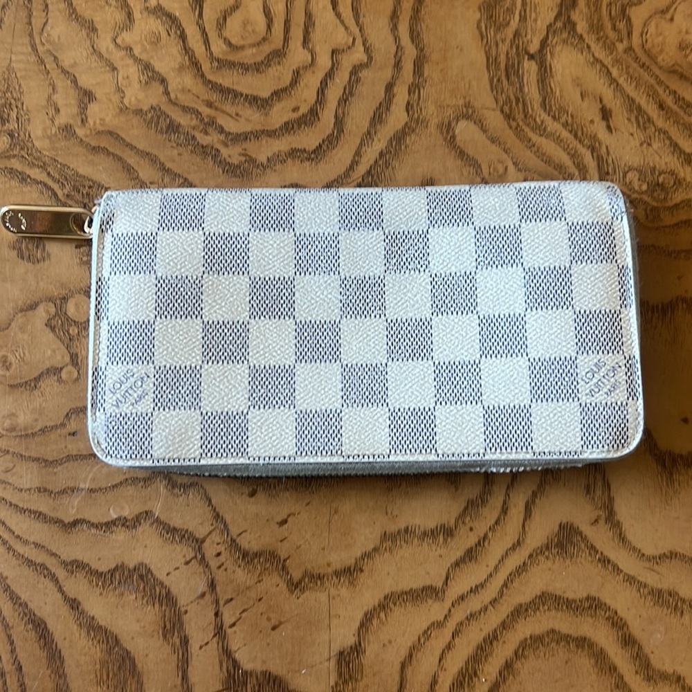 Louis Vuitton Damier Azur long Zippy Wallet-Authentic